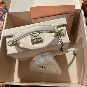 tde. Cream Mini Bag with Gold Accents